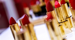 2020年全球化妆品行业市场竞争格局分析