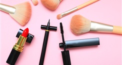 去年 37个化妆品大牌在银泰百货卖到了专柜全国第一